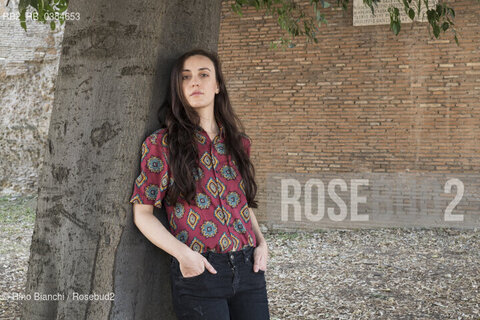 Rome September 8, 2020..Giulia Caminito, writer, photographed in Rome in the area of the Pyramid of Cestius/Giulia Caminito, scrittrice, fotografata a Roma nella zona della Piramide Cestia. ©Rino Bianchi/Rosebud2