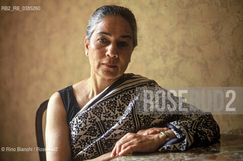 Turin May 18, 1992..Anita Desai, photographed in Turin, an English-speaking Indian writer with a German mother and a Bengali father, grew up in Delhi and lives between India, the United States and Mexico and is the most important Indian writer.In 2005 you received the Grinzane Cavour International Prize/Anita Desai, fotografata a Torino, scrittrice indiana di lingua inglese, di madre tedesca e padre bengalese, cresciuta a Delhi vive tra lIndia, gli Stati Uniti e il Messico ed è la piú importante scrittrice indiana. Nel 2005 ha ricevuto il Premio Internazionale Grinzane Cavour. ©Rino Bianchi/Rosebud2