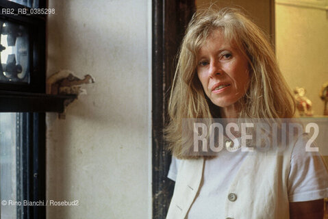 Rome June 19, 1998..Isabella Bossi Fedrigotti, journalist and writer, daughter of Count Federico Bossi Fedrigotti and widow of the Corriere della Sera chronicler Ettore Botti, photographed in Rome/Isabella Bossi Fedrigotti, giornalista e scrittrice, figlia del conte Federico Bossi Fedrigotti e vedova del cronista del Corriere della Sera Ettore Botti, fotografata a Roma. ©Rino Bianchi/Rosebud2