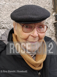 Roma 19 marzo 2011..Elio Pagliarani, poeta, ritratto a Roma allingresso dellESC nel quartiere San Lorenzo..Foto: RINO BIANCHI ©Rino Bianchi/Rosebud2