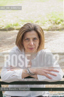 Ovada(Alessandria) April 9, 2021..Raffaella Romagnolo writer and novelist, photographed in the park of Villa Gabrieli in Ovada/Raffaella Romagnolo scrittrice e romanziera, fotografata nel parco di Villa Gabrieli ad Ovada. ©Rino Bianchi/Rosebud2