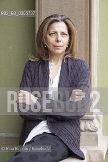 Ovada(Alessandria) April 9, 2021..Raffaella Romagnolo writer and novelist, photographed in the park of Villa Gabrieli in Ovada/Raffaella Romagnolo scrittrice e romanziera, fotografata nel parco di Villa Gabrieli ad Ovada. ©Rino Bianchi/Rosebud2