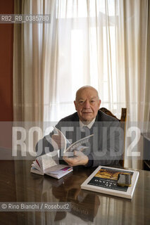 Arpino, Frosinone, April 16, 2021..Franco Purini, architect, lecturer and essayist, photographed in the council chamber of the Municipality of Arpino during the Certamen Borgo futuro/Franco Purini, architetto, docente e saggista, fotografato nella sala consiliare del Comune di Arpino durante il Certamen Borgo futuro. ©Rino Bianchi/Rosebud2