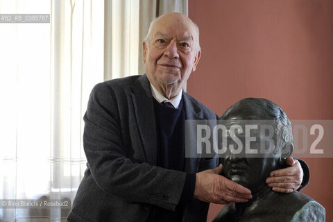 Arpino, Frosinone, April 16, 2021..Franco Purini, architect, lecturer and essayist, photographed in the council chamber of the Municipality of Arpino during the Certamen Borgo futuro/Franco Purini, architetto, docente e saggista, fotografato nella sala consiliare del Comune di Arpino durante il Certamen Borgo futuro. ©Rino Bianchi/Rosebud2