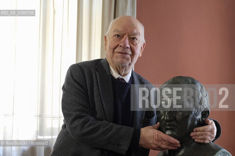 Arpino, Frosinone, April 16, 2021..Franco Purini, architect, lecturer and essayist, photographed in the council chamber of the Municipality of Arpino during the Certamen Borgo futuro/Franco Purini, architetto, docente e saggista, fotografato nella sala consiliare del Comune di Arpino durante il Certamen Borgo futuro. ©Rino Bianchi/Rosebud2