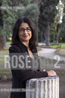 Rome October 30, 2020..Francesca Bellino, writer, journalist, radio and television presenter and author, expert in transculturalism, the female world and human rights in the Arab-Mediterranean area, photographed in Rome in the park of Villa Celimontana/Francesca Bellino, scrittrice, giornalista, conduttrice e autrice radiotelevisiva, esperta di transculturalità, mondo femminile e diritti umani nellarea arabo-mediterranea, fotografata a Roma nel parco di Villa Celimontana. ©Rino Bianchi/Rosebud2