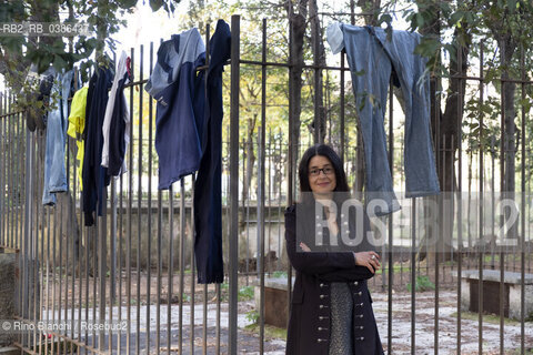 Rome October 30, 2020..Francesca Bellino, writer, journalist, radio and television presenter and author, expert in transculturalism, the female world and human rights in the Arab-Mediterranean area, photographed in Rome in the park of Villa Celimontana/Francesca Bellino, scrittrice, giornalista, conduttrice e autrice radiotelevisiva, esperta di transculturalità, mondo femminile e diritti umani nellarea arabo-mediterranea, fotografata a Roma nel parco di Villa Celimontana. ©Rino Bianchi/Rosebud2