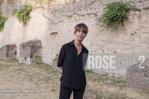 Rome July 24, 2021..Nathalie Léger French writer, author of essays and novels featuring artists, photographed in Rome at the Palatine Stadium/Nathalie Léger scrittrice francese autrice di saggi e romanzi che hanno come protagoniste artiste, fotograta a Roma nello Stadio Palatino. ©Rino Bianchi/Rosebud2