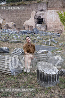 Rome July 25, 2021..Cristina Morales writer and dancer, part of the contemporary dance company Inicziale Sexual Femenina and producer of the punk group At-Asko, photographed in Rome in the Palatine Stadium/Cristina Morales scrittrice e danzatrice, parte della compagnia di danza contemporanea Iniciativa Sexual Femenina e produttrice del gruppo punk At-Asko, fotografata a Roma nello Stadio Palatino. ©Rino Bianchi/Rosebud2