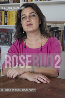 Rome October 28, 2020..Francesca De Sanctis, journalist and theater critic, deputy head of the Culture and Entertainment pages of the newspaper lUnità, conceived and directed the CassinoOff civil theater festival for years, photographed in her home in Rome/Francesca De Sanctis, giornalista e critico teatrale, vicecaposervizio delle pagine di Cultura e Spettacoli del quotidiano l’Unità, ha ideato e diretto per anni il Festival di teatro civile CassinoOff, fotografata a Roma nella sua abitazione. ©Rino Bianchi/Rosebud2