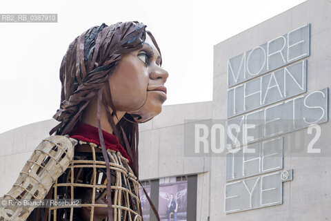 Rome September 11, 2021..Amal, photographed in Rome in the MAXXI spaces, a 3.5-meter puppet depicting a 9-year-old Syrian girl, symbol of refugees in the world. Her journey on The Walk began in Turkey in July and will end in November in the UK/Amal, fotografata a Roma negli spazi del MAXXI, marionetta di 3 metri e mezzo che raffigura una bambina siriana di 9 anni simbolo dei rifugiati nel mondo. Il suo viaggio promosso da The Walk è iniziato in Turchia a luglio e terminerà a novembre nel Regno Unito. ©Rino Bianchi/Rosebud2