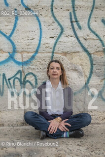 Rome May 2, 2022..Chiara Mezzalama, writer, translator and psychotherapist, photographed in Rome near the Tiberina Island/Chiara Mezzalama, scrittrice, traduttrice e psicoterapeuta, fotografata a Roma nei pressi dellIsola Tiberina. ©Rino Bianchi/Rosebud2