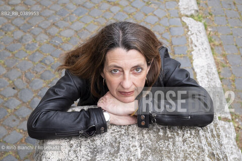 Rome May 2, 2022..Chiara Mezzalama, writer, translator and psychotherapist, photographed in Rome near the Tiberina Island/Chiara Mezzalama, scrittrice, traduttrice e psicoterapeuta, fotografata a Roma nei pressi dellIsola Tiberina. ©Rino Bianchi/Rosebud2