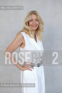 Rome June 29, 2022..Federica De Paolis, writer, dialogue writer and television author, winner of the second edition of the DeA Planeta Award under the pseudonym of Paola Punturieri, photographed in Rome in the MAXXI spaces/Federica De Paolis, scrittrice, dialoghista ed autrice televisiva, vincitricw dlla seconda edizione del Premio  DeA Planeta con lo pseudonimo di Paola Punturieri, fotografata a Roma nefli spazi del MAXXI. ©Rino Bianchi/Rosebud2