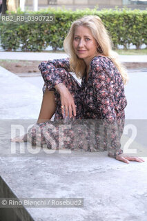 Rome June 29, 2022..Federica De Paolis, writer, dialogue writer and television author, winner of the second edition of the DeA Planeta Award under the pseudonym of Paola Punturieri, photographed in Rome in the MAXXI spaces/Federica De Paolis, scrittrice, dialoghista ed autrice televisiva, vincitricw dlla seconda edizione del Premio  DeA Planeta con lo pseudonimo di Paola Punturieri, fotografata a Roma nefli spazi del MAXXI. ©Rino Bianchi/Rosebud2