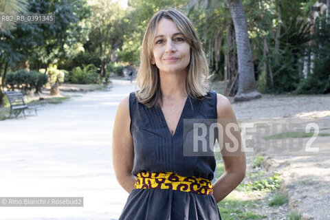 Rome September 21, 2022..Lorenza Pieri, writer, journalist and translator, photographed in Rome in the park of Villa Sciarra/Lorenza Pieri, scrittrice, giornalista e traduttrice,  fotografata a Roma nel parco di Villa Sciarra. ©Rino Bianchi/Rosebud2