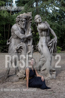 Rome September 21, 2022..Lorenza Pieri, writer, journalist and translator, photographed in Rome in the park of Villa Sciarra/Lorenza Pieri, scrittrice, giornalista e traduttrice,  fotografata a Roma nel parco di Villa Sciarra. ©Rino Bianchi/Rosebud2