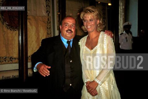 Roma 16 ottobre 2002..Maria De Filippi con Maurizio Costanzo il giorno delle nozze..Foto : Rino Bianchi ©Rino Bianchi/Rosebud2