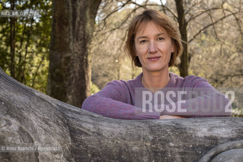 Rome April 6, 2023..Elvira Mujčić Bosnian-Serb writer, translator photographed in Rome, in the park of Villa Borghese/Elvira Mujčić scrittrice serbo-bosniaca, traduttrice fotografata a Roma, nel parco di Villa Borghese. ©Rino Bianchi/Rosebud2