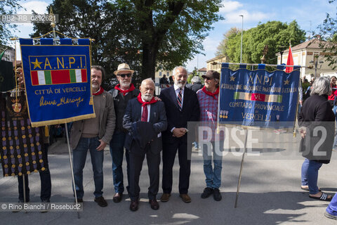 Vercelli April 25, 2023..Gad Lerner, journalist and essayist, photographed in Vercelli on 25 April at the Parade for Liberation Day/Gad Lerner, giornalista e saggista, fotografato a Vercelli nella giornata del 25 aprile al Corteo per la Festa della Liberazione. ©Rino Bianchi/Rosebud2