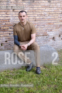 Rome Juli 3, 2023..Jean-Baptiste Del Amo, pseudonym of Jean-Baptiste Garcia, French writer, photographed in Rome in the park of the Palatine Stadium/Jean-Baptiste Del Amo, pseudonimo di Jean-Baptiste Garcia, scrittore francese, fotografato a Roma nel parco dello Stadio Palatino ©Rino Bianchi/Rosebud2