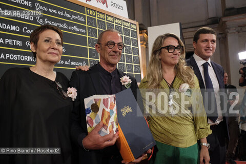 Rome Juli 6, 2023..Strega Award 2023 LXXVII edition. Alfredo Favi, collects the Strega prize won by Ada dAdamo, with Loretta Santini, Elena Stancanelli, Giuseppe DAvino/Premio Strega 2023 LXXVII edizione. Alfredo Favi, ritira il premio Strega vinto da Ada dAdamo, con Loretta Santini, Elena Stancanelli, Giuseppe DAvino. ©Rino Bianchi/Rosebud2