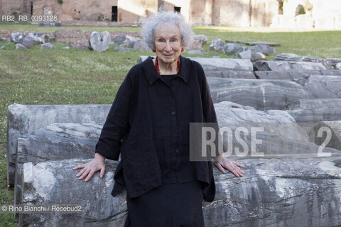 Rome Juli 5, 2023..Margaret Eleanor Atwood Canadian poet, writer, literary critic, essayist, teacher, environmental activist and inventor, photographed in Rome inside the Stadio Palatino/Margaret Eleanor Atwood poetessa, scrittrice, critica letteraria, saggista, insegnante, attivista ambientale ed inventrice canadese, fotografata a Roma allinterno dello Stadio Palatino ©Rino Bianchi/Rosebud2