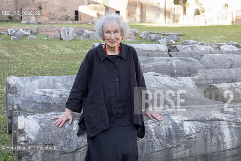 Rome Juli 5, 2023..Margaret Eleanor Atwood Canadian poet, writer, literary critic, essayist, teacher, environmental activist and inventor, photographed in Rome inside the Stadio Palatino/Margaret Eleanor Atwood poetessa, scrittrice, critica letteraria, saggista, insegnante, attivista ambientale ed inventrice canadese, fotografata a Roma allinterno dello Stadio Palatino ©Rino Bianchi/Rosebud2