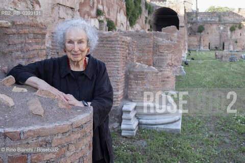 Rome Juli 5, 2023..Margaret Eleanor Atwood Canadian poet, writer, literary critic, essayist, teacher, environmental activist and inventor, photographed in Rome inside the Stadio Palatino/Margaret Eleanor Atwood poetessa, scrittrice, critica letteraria, saggista, insegnante, attivista ambientale ed inventrice canadese, fotografata a Roma allinterno dello Stadio Palatino ©Rino Bianchi/Rosebud2