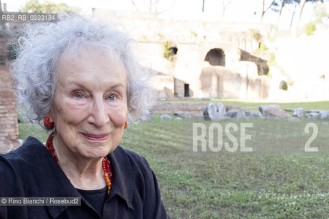 Rome Juli 5, 2023..Margaret Eleanor Atwood Canadian poet, writer, literary critic, essayist, teacher, environmental activist and inventor, photographed in Rome inside the Stadio Palatino/Margaret Eleanor Atwood poetessa, scrittrice, critica letteraria, saggista, insegnante, attivista ambientale ed inventrice canadese, fotografata a Roma allinterno dello Stadio Palatino ©Rino Bianchi/Rosebud2