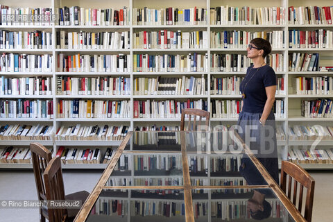 Biella(BI) September 3, 2023..Anna Toscano, linguist, poet, photographer and essayist photographed in Biella in the spaces of the Civic Library during the Fuoriluogo Festival/Anna Toscano, linguista, poetessa, fotografa e saggista fotografata a Biella negli spazi della Biblioteca Civica durante il Festival Fuoriluogo. ©Rino Bianchi/Rosebud2