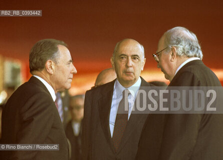 Roma 8 maggio 2006..Giorgio Napolitano, Senatore a vita,  candidato dellUnione per la Presidenza della Repubblica Italiana, fotografato tra Carlo Azeglio Ciampi e Giovanni Spadolini..Foto: RINO BIANCHI. ©Rino Bianchi/Rosebud2