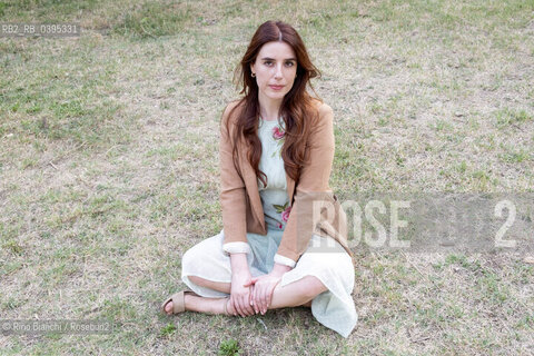 Rome October 5, 2023..Alice Urciuolo writer and screenwriter, posing in the park of Villa Torlonia in Rome for photographic portraits/Alice Urciuolo scrittrice e sceneggiatrice, in posa nel parco di Villa Torlonia a Roma per i ritratti fotografici. ©Rino Bianchi/Rosebud2