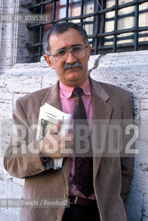 Rome April 14, 2001..Giulio Ferroni, literary critic, historian of literature, essayist and Italian academic photographed in Rome/Giulio Ferroni, critico letterario, storico della letteratura, saggista e accademico italiano fotografato a Roma. ©Rino Bianchi/Rosebud2