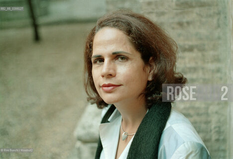 Rome, October 24, 2001..Angela Hernández Nuñez, writer and poet, photographed in Rome in the spaces of the Casa delle letterature during the Dominican Literature Week/Angela Hernández Nuñez, scrittrice e poetessa, fotografata a Roma negli spazi della Casa delle letterature in occasione della settimana della letteratura dominicana. ©Rino Bianchi/Rosebud2