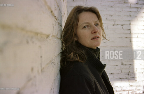 Rome, January 5, 2004..Elisabetta -Betta- Benassi, artist, photographed in her studio in via Giovanni da Castelbolognese/Elisabetta -Betta- Benassi, artista, fotografata nel suo studio di via Giovanni da Castelbolognese.. ©Rino Bianchi/Rosebud2