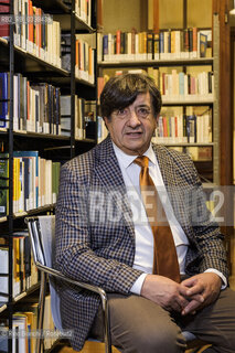 Vercelli October 30, 2024..Gianni Oliva, born Giovanni Oliva, Italian historian, essayist, journalist, teacher and politician, photographed in Vercelli in the spaces of the Civic Library/Gianni Oliva, allanagrafe Giovanni Oliva storico, saggista, giornalista, docente e politico italiano, fotografato a Vercelli negli spazi della Biblioteca civica. ©Rino Bianchi/Rosebud2