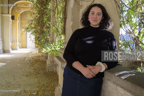 Vercelli November 22, 2024..Mathilde Lyons, historian, researcher and essayist, whose research aims to examine how black people in Italy negotiated their identity during the fascist period in an era in which the Italian national identity was constructed and operationalized by the fascist state as exclusively white, photographed in Vercelli in the rooms of the University of Eastern Piedmont (UPO) during the conference Deconstructing the Racial Imaginary in Italy (1930-2020)/Mathilde Lyons, storica, ricercatrice e saggista, la cui ricerca mira a esaminare come i neri in Italia hanno negoziato la loro identità durante il periodo fascista in unepoca in cui lidentità nazionale italiana è stata costruita e resa operativa dallo Stato fascista come esclusivamente bianca, fotografata a Verceli negli ambienti dellUniversità del Piemonte Orientale(UPO) durante il convegno Decostruire limmaginario razziale in Italia(1930-2020) ©Rino Bianchi/Rosebud2