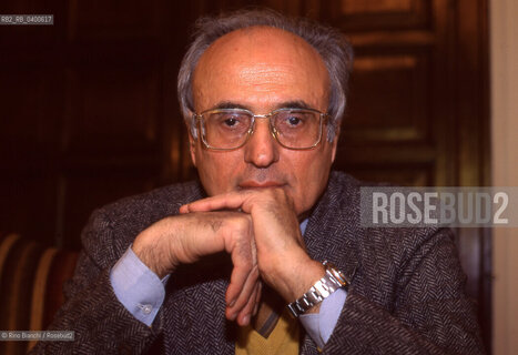 Rome March 15, 1996..Lucio Villari, historian, essayist, and university professor, a student of Federico Chabod, and a contributor to newspapers and periodicals, photographed in Rome/Lucio Villari storico, saggista e docente universitario, allievo di Federico Chabod, collaboratore di giornali e periodici, fotografato a Roma. ©Rino Bianchi/Rosebud2