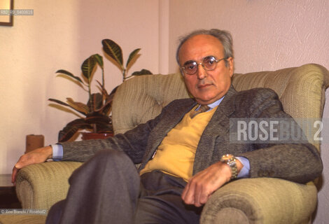 Rome March 15, 1996..Lucio Villari, historian, essayist, and university professor, a student of Federico Chabod, and a contributor to newspapers and periodicals, photographed in Rome/Lucio Villari storico, saggista e docente universitario, allievo di Federico Chabod, collaboratore di giornali e periodici, fotografato a Roma. ©Rino Bianchi/Rosebud2