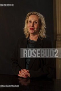Turin November 15, 2025..Judith Koelemeijer, a Dutch writer and journalist, photographed in the Circolo dei lettori in Turin during the Radici Festival/Judith Koelemeijer scrittrice e giornalista olandese, fotografata negli ambienti del Circolo dei lettori di Torino durante il Festival Radici. ©Rino Bianchi/Rosebud2