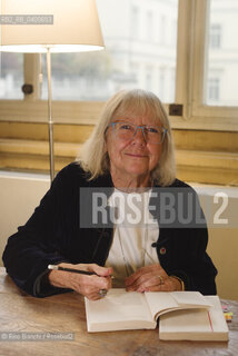 Turin November 15, 2025..Vivian Lamarque, born Vivian Provera Pellegrinelli Comba, Italian poet, writer, and translator, photographed in the Circolo dei lettori rooms during the Radici Festival/Vivian Lamarque, nata Vivian Provera Pellegrinelli Comba, poetessa, scrittrice, traduttrice italiana, fotografata negli ambienti del Circolo dei lettori durante il Radici Festival. ©Rino Bianchi/Rosebud2