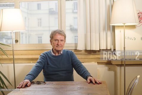 Turin November 15, 2025..Lucio Caracciolo, journalist, essayist, founder and editor of the Italian geopolitical magazine Limes, photographed at the Circolo dei lettori in Turin during the Radici Festival/Lucio Caracciolo giornalista, saggista, fondatore e direttore della rivista italiana di geopolitica Limes, fotografato al Circolo dei lettori di Torino durante il Festival Radici. ©Rino Bianchi/Rosebud2