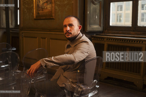 Turin November 15, 2025..Riccardo Gasperina Geroni, Italianist, scholar of Italian literature, university professor, and essayist, photographed in Turin at the Circolo dei lettori during the Radici Festival/Riccardo Gasperina Geroni, italianista, studioso di letteratura italiana, docente universitario, saggista, fotografato a Torino negli spazio del Circolo dei lettori durante il Festival Radici. ©Rino Bianchi/Rosebud2