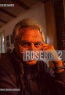 Rome May 10, 1998..Luca Goldoni, journalist, writer, war correspondent, and comedian, photographed in his home in Montecalderaro, a hamlet of Castel San Pietro Terme, in the Mugello area/Luca Goldoni, giornalista, scrittore, inviato di guerra ed umorista, fotografato nella sua casa di Montecalderaro, frazione di Castel San Pietro Terme, nel Mugello. ©Rino Bianchi/Rosebud2