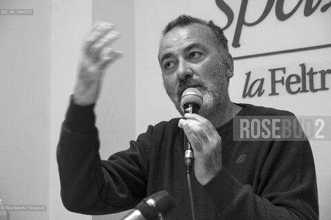 Rome February 8, 2017.Franco Arminio photographed at the Feltrinelli bookshop on the occasion of the book presentation Cedi the way the trees/Franco Arminio fotografato alla libreria Feltrinelli in occasione della presentazione del libro Cedi la strada agli alberi.. ©Rino Bianchi/Rosebud2