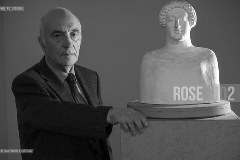 Rome April 11, 2019..Romualdo Marandino, poet, essayist, scholar of ancient literary civilization, photographed in Rome in the spaces of the Museo Arte Classica of La Sapienza University/Romualdo Marandino, poeta, saggista, studioso della civiltà letterararia antica, fotografato a Roma negli spazi del Museo di Arte Classica dellUniversità La Sapienza. ©Rino Bianchi/Rosebud2