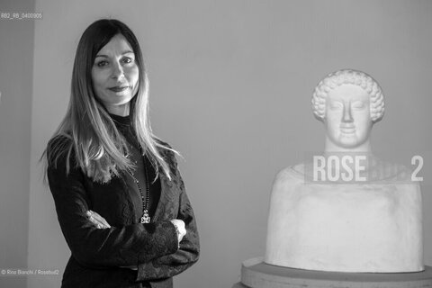 Rome April 11, 2019..Laura Pepe, university professor, essayist and scholar of the Greek world, photographed in Rome in the spaces of the Museum of Classical Art of the La Sapienza University/Laura Pepe, docente universitaria, saggista e studiosa del mondo greco, fotografata a Roma negli spazi del Museo di Arte Classica dellUniversità La Sapienza. ©Rino Bianchi/Rosebud2