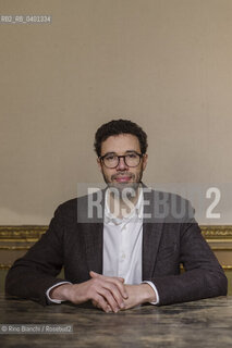 Turin February 1, 2026..Giulio Passerini, essayist, editor, and author, works in communications and the Intramontabili series for Edizioni E/O. He writes about graphic design for Panorama.it, innovation and publishing for Ho un libro in testa, and covers covers on his blog Whos the reader. He edited Giuseppe Bonuras Racconti del giorno e della notte for Hacca, photographed in Turin at the Circolo dei lettori during the Festival Francesissimo/Giulio Passerini, saggista, editor e autore, si occupa di comunicazione e della collana degli Intramontabili per le Edizioni E/O, scrive di grafica per Panorama.it, di innovazione ed editoria per Ho un libro in testa e di copertine sul suo blog Who’s the reader. Ha curato per Hacca i Racconti del giorno e della notte di Giuseppe Bonura, fotografato a Torino negli ambienti del Circolo dei lettori durante il Festival Francesissimo. ©Rino Bianchi/Rosebud2