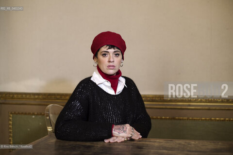 Turin January 31,  2026..Giulia Muscatelli, writer, author, collaborates with various publications, teacher at the Holden School, photographed in Turin at the Circolo dei lettori during the Festival Francesissimo/Giulia Muscatelli, scrittrice, autrice, collabora con diverse testate, docente della Scuola Holden, fotografata a Torino negli ambienti del Circolo dei lettori durante il Festival Francesissimo. ©Rino Bianchi/Rosebud2